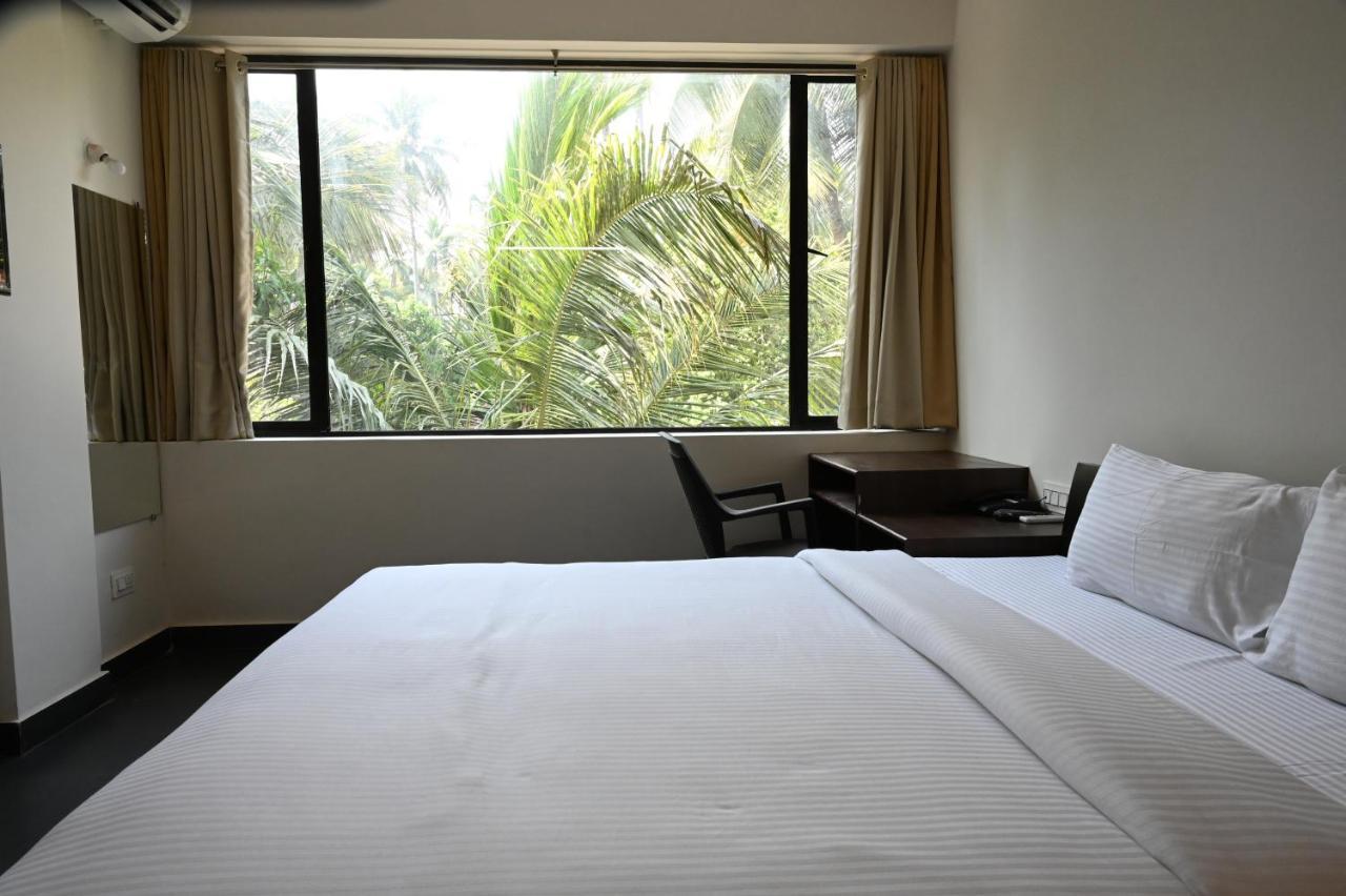 Resort De Goa Calangute Exteriör bild
